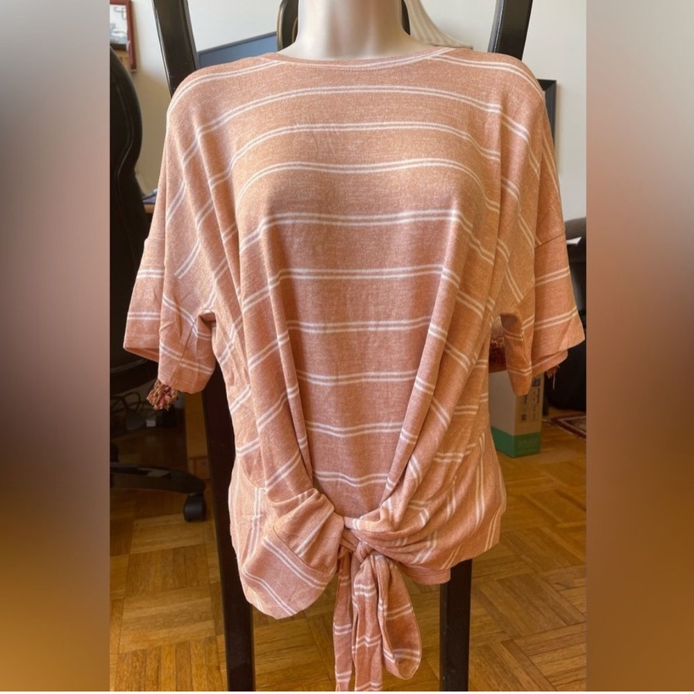 NWT Urban Outfitters Lumiere Tee Shirt Size Medium
